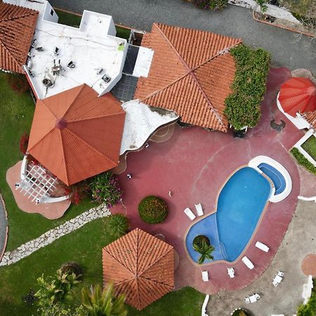 Mia Nueva Gorgona Hotel Bagian luar foto