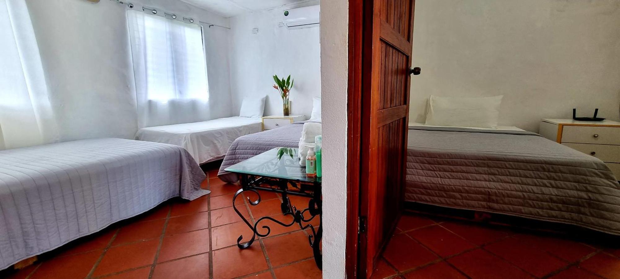 Mia Nueva Gorgona Hotel Bagian luar foto
