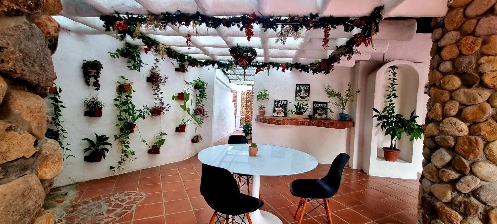 Mia Nueva Gorgona Hotel Bagian luar foto
